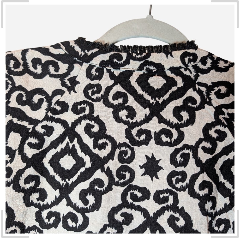 Pre-owned Talk of the Walk Black and White Patterned Blouse - Picture 4 of 11